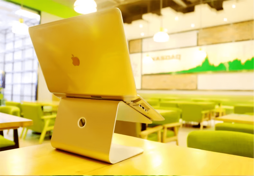 iDock Aluminium Laptop Stand Desktop Cooling Dock for MacBook or 11 - 15 Inch Laptops - iDock Laptopstand