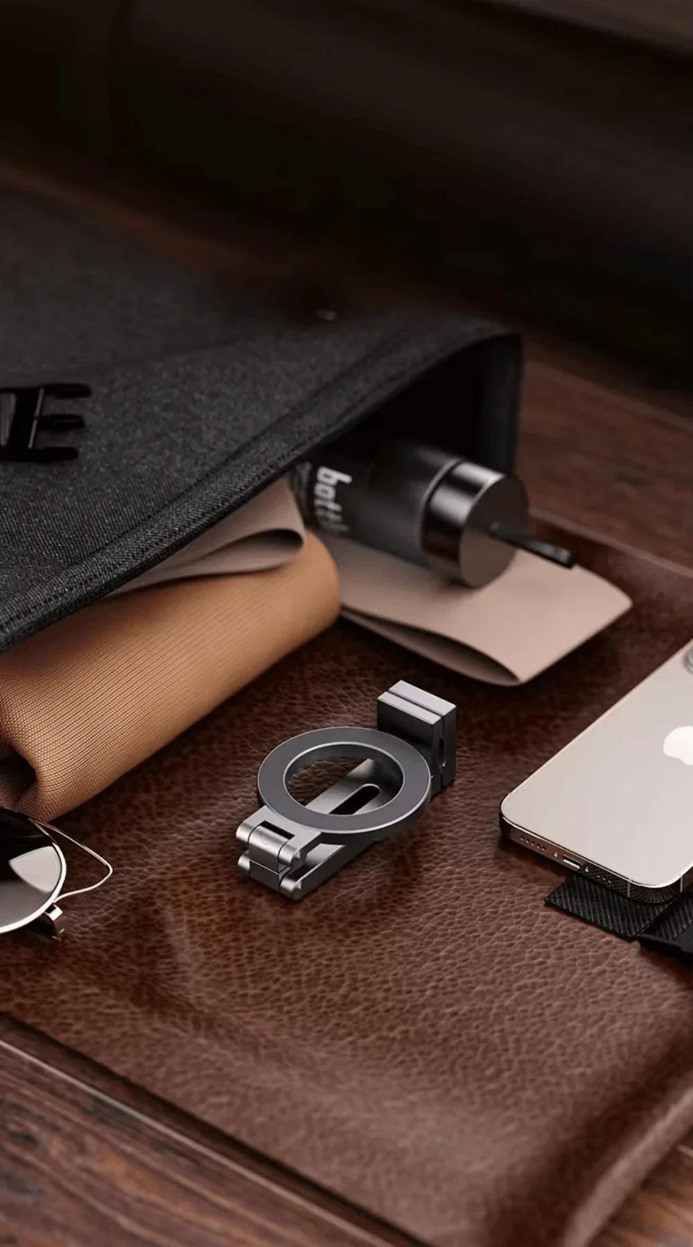 iDock Portable Folding Adjustable Angle 360 Rotation Phone Holder Travel Portable Phone Stand Magnetic Attraction Phone Bracket - iDock Laptopstand